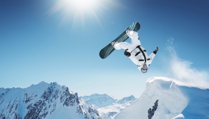 澳门威尼斯人娱乐城-体育圈的魔幻现实，雷霆战亚冠、德甲权衡攻防、灰熊再陷质疑